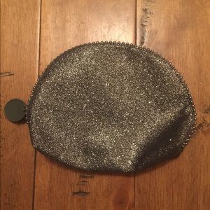 MAC COSMETICS | LIMITED EDITION KEEPSAKE POUCH